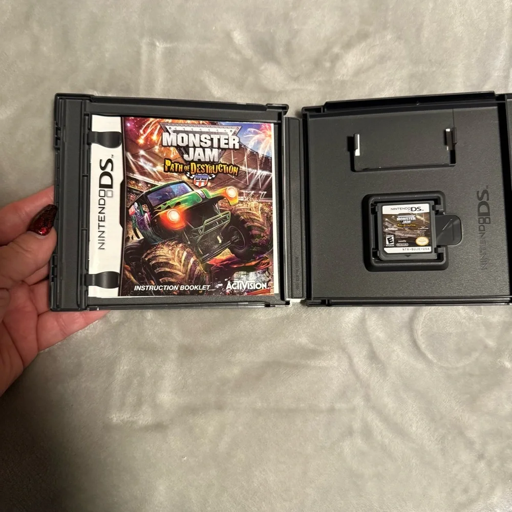 Monster Jam: Path of Destruction‎ (Nintendo DS, 2010) With Manuals